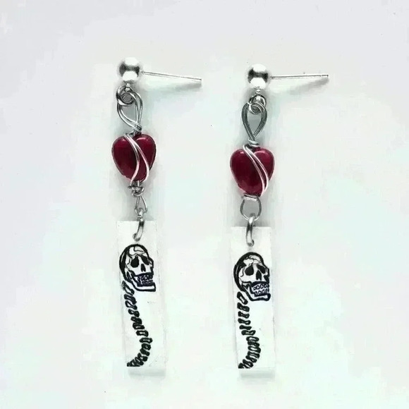 Romantic goth vampire red heart & skull silver wire earrings ✦ long dangly earri - Picture 1 of 8